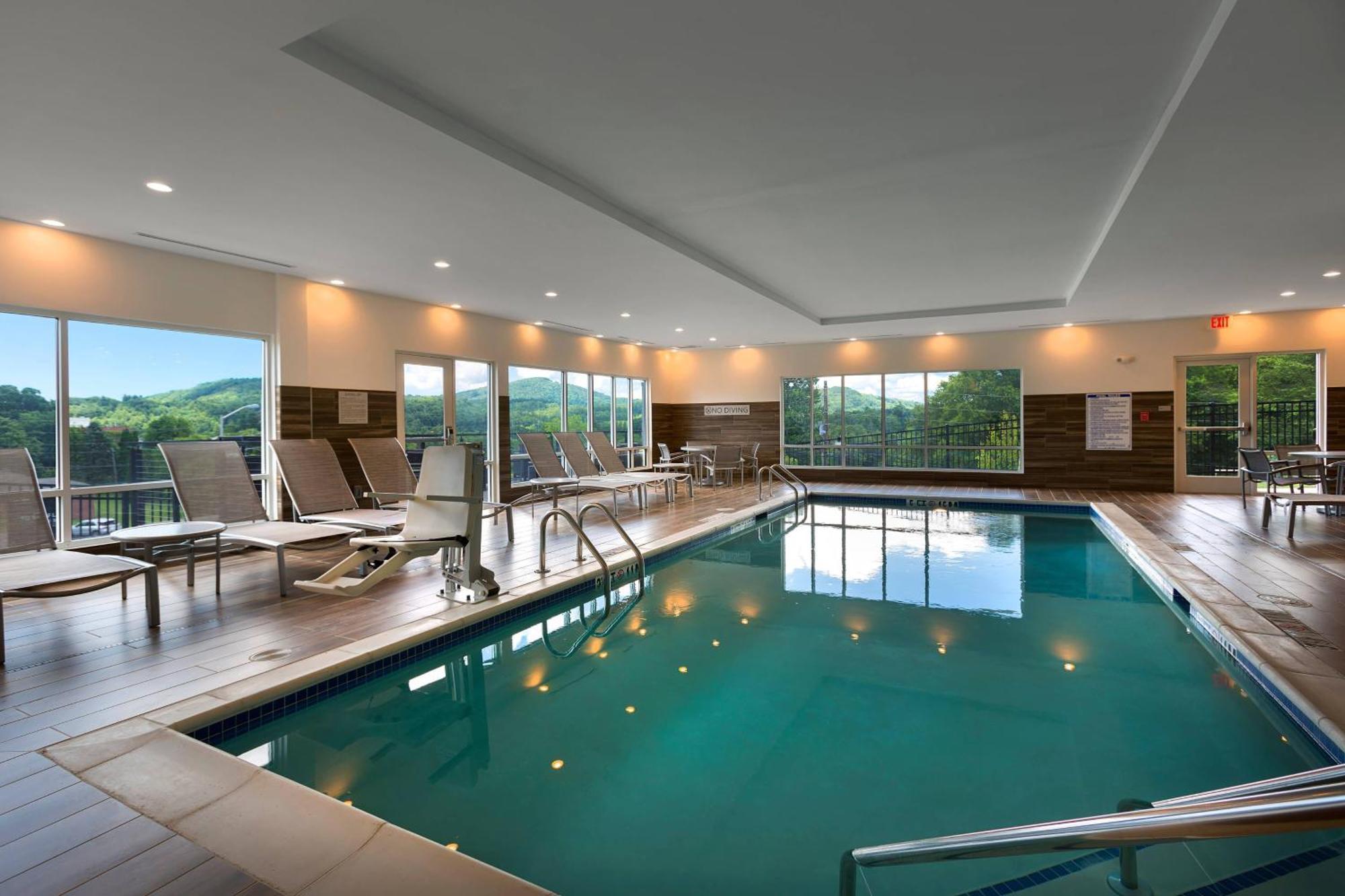 Towneplace Suites Бун Экстерьер фото